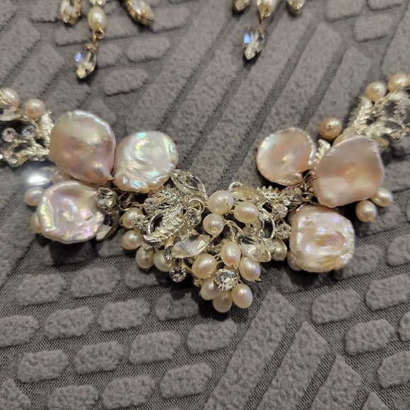 Fresh water pearl Hair vine and earrings set, wedding accessories - Picture 3 of 4